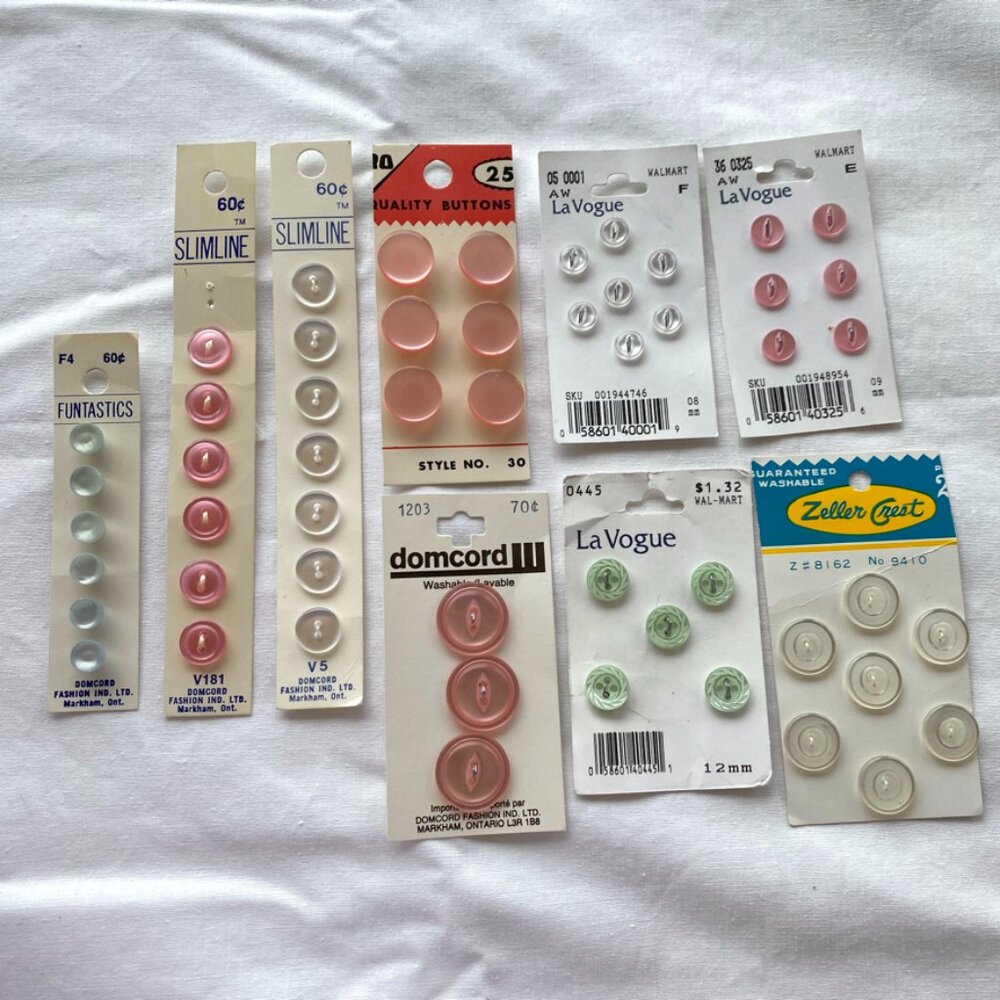 Lot of Assorted Buttons